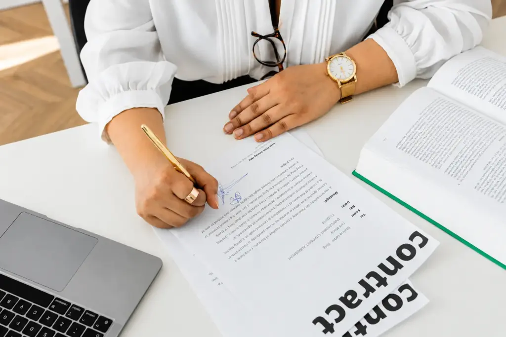 IntelligentContract: Contract Management SaaS